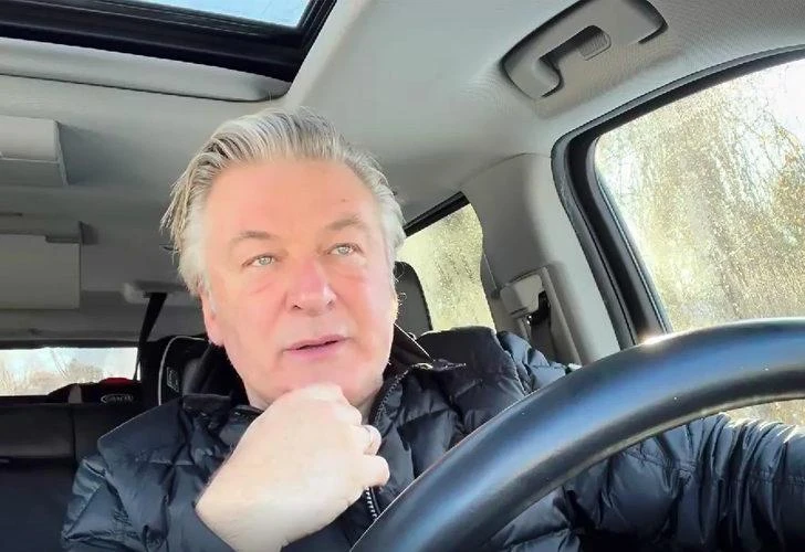 Alec Baldwin arama emrine rağmen telefonunu vermedi kendisini böyle savundu